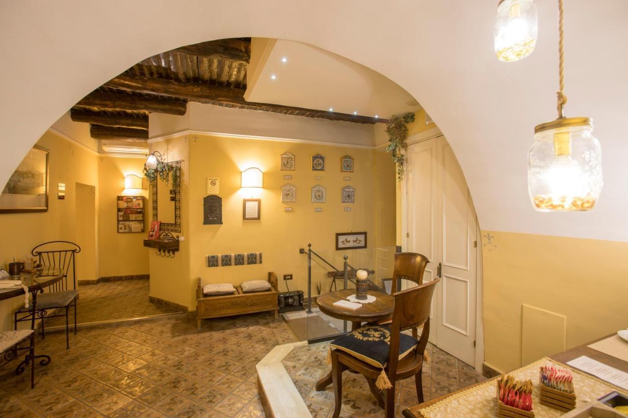 B&B L'Alloggio Dei Vassalli Neapel Exterior foto