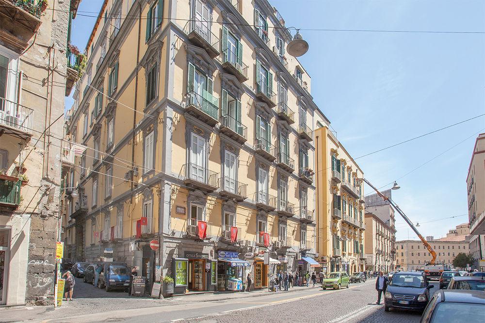 B&B L'Alloggio Dei Vassalli Neapel Exterior foto